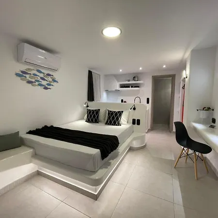 Irini's B & W House With Jacuzzi Apartment Dhragoulas