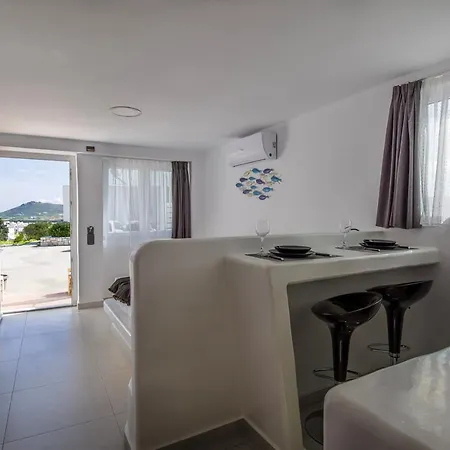 Apartment Irini's B & W House With Jacuzzi Dhragoulas