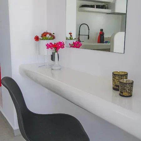 Irini's B & W House With Jacuzzi Apartment Dhragoulas