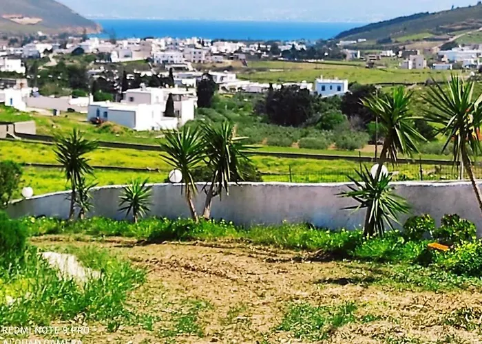 דירה Irini's B & W House With Jacuzzi *