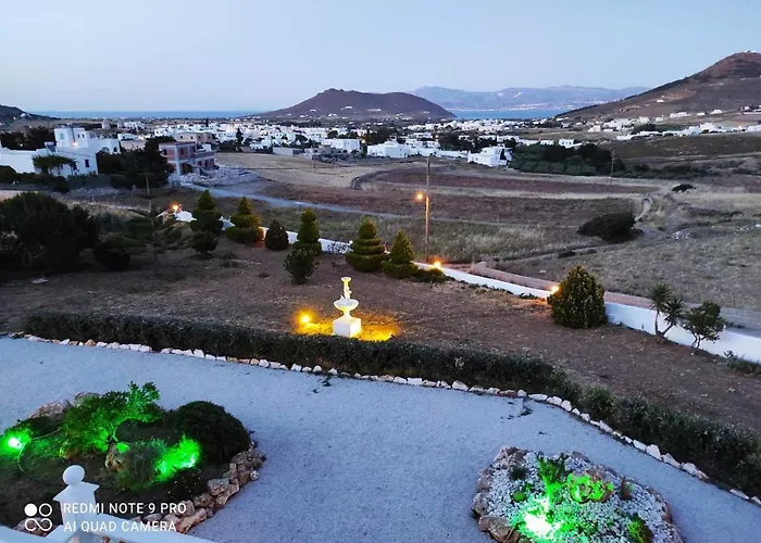 Irini's B & W House With Jacuzzi דירה Dhragoulas