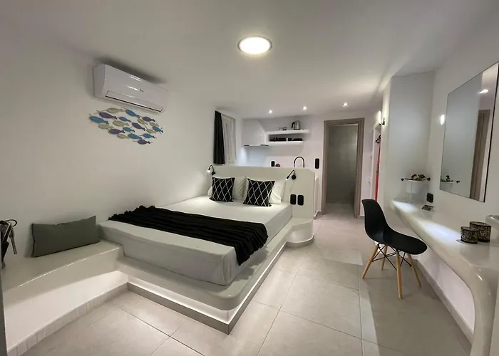 Irini's B & W House With Jacuzzi דירה Dhragoulas