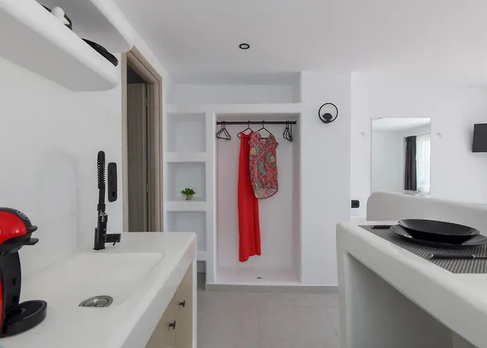 Irini's B & W House With Jacuzzi דירה Dhragoulas